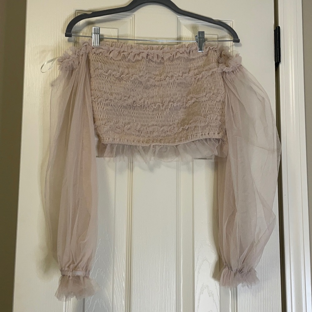Off the should scrunched crop top